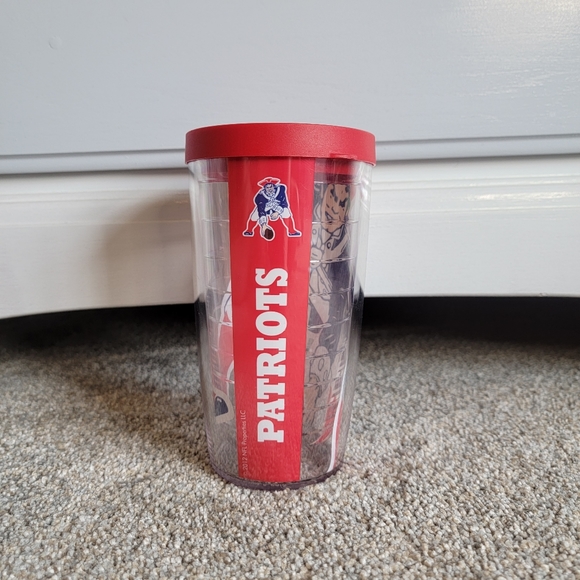 New England Patriots 16 oz Tervis Cup With lid. - Picture 2 of 4